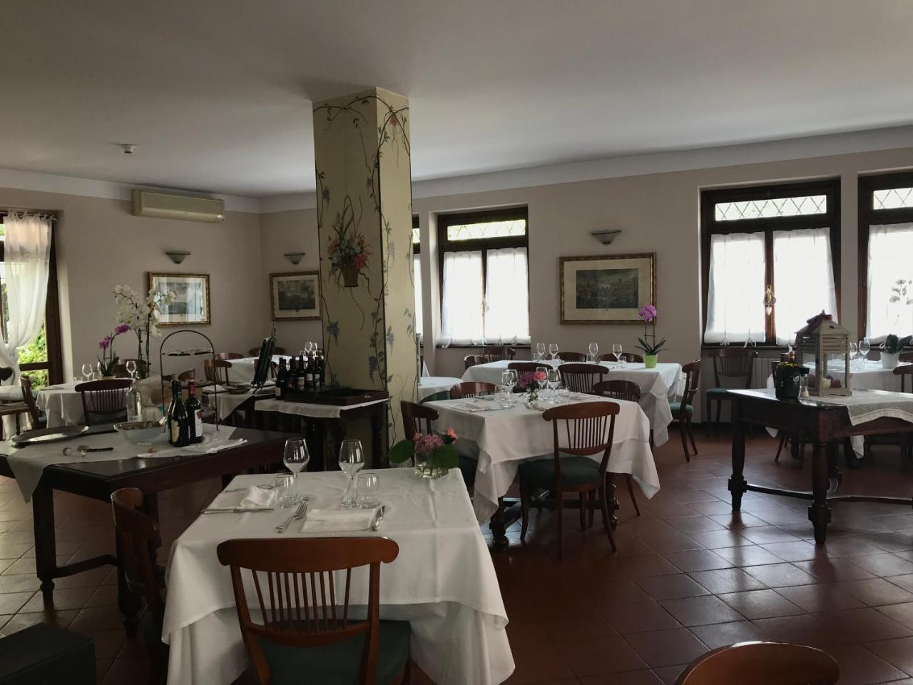 Albergo & Ristorante Selvatico Rivanazzano Terme Buitenkant foto